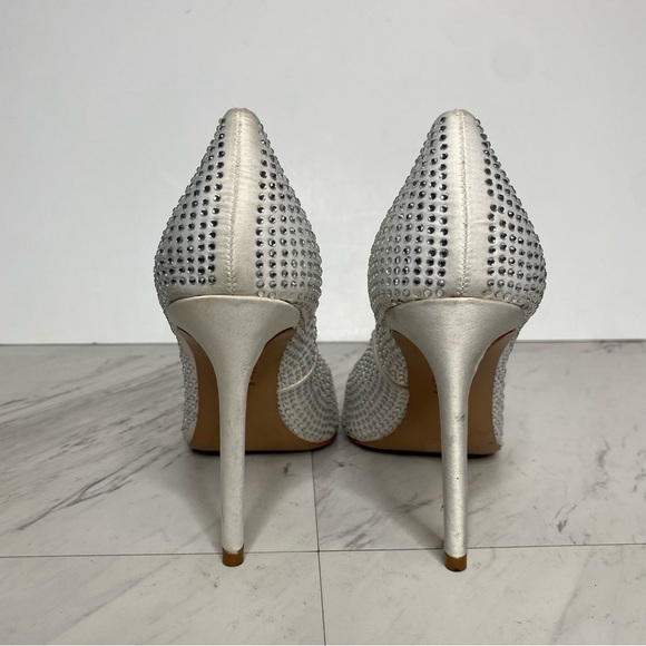 Schutz Lou Crystal Pointy Toe Pump 8B - Picture 3 of 16